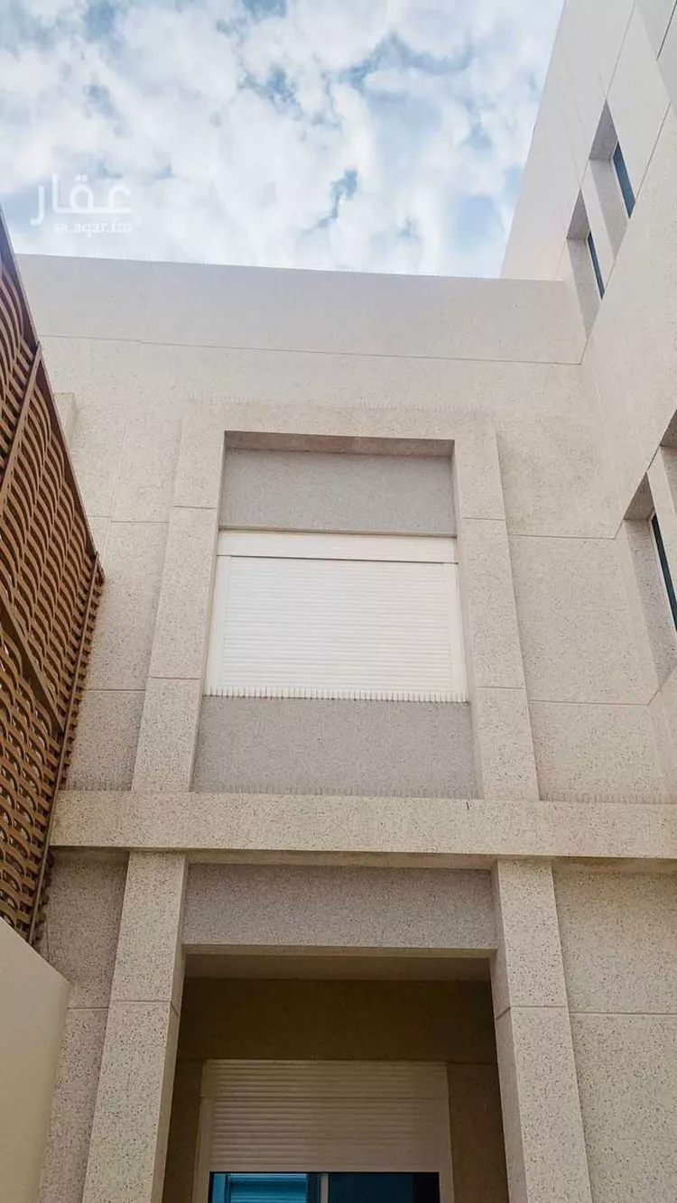 فيلا للبيع في شارع سعير التميمي, حي العيون, مدينة المدينة المنورة, منطقة المدينة المنورة صورة 2