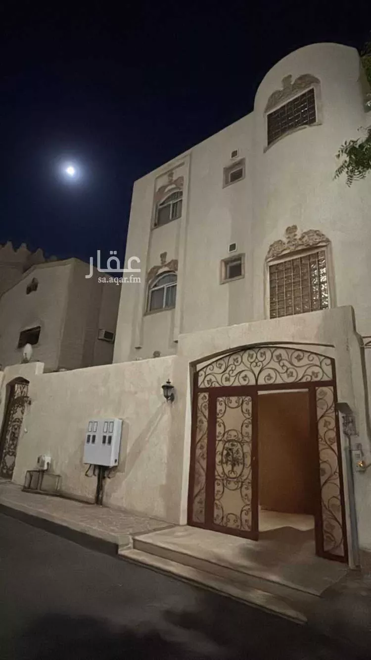 فيلا للبيع في شارع قس بن ساعده, حي القبلتين, مدينة المدينه المنوره, منطقة المدينة المنورة صورة 3