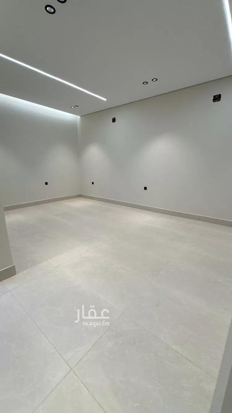 فيلا للبيع في شارع الحسين بن رواحة, حي الرمال, مدينة الرياض, منطقة الرياض صورة 3