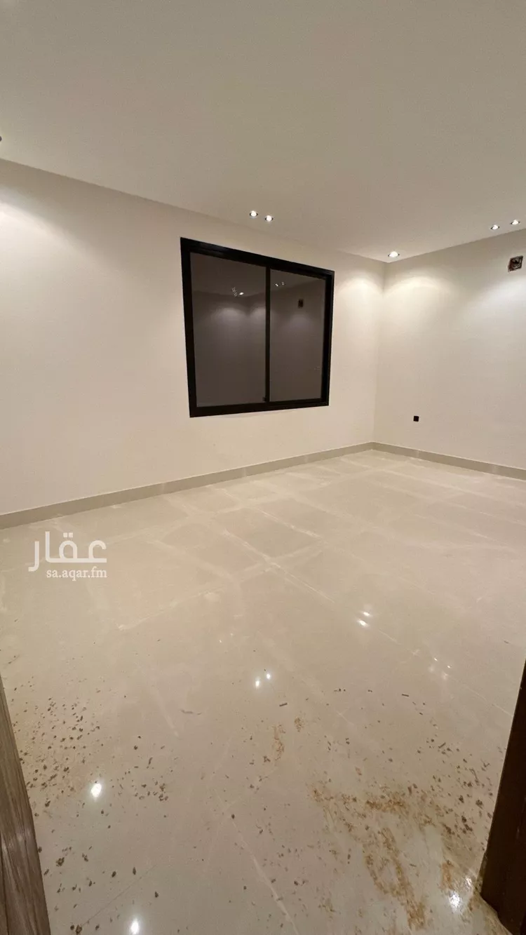 دور للبيع في شارع حمزة القبيطي, حي الرمال, مدينة الرياض, منطقة الرياض صورة 3