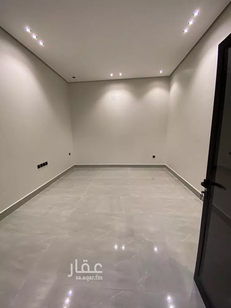 فيلا للبيع في شارع علي بن السخاوي, حي الرمال, مدينة الرياض, منطقة الرياض