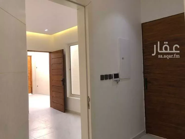 دور للبيع في شارع الربايع, حي المنار, مدينة الرياض, منطقة الرياض صورة 4