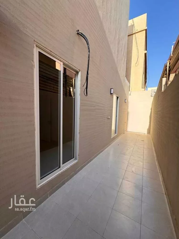 دور للبيع في شارع الربايع, حي المنار, مدينة الرياض, منطقة الرياض صورة 5