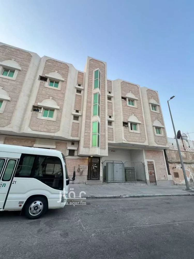 عمارة للبيع في شارع التاسع, حي الثقبة, مدينة الخبر, المنطقة الشرقية صورة 3