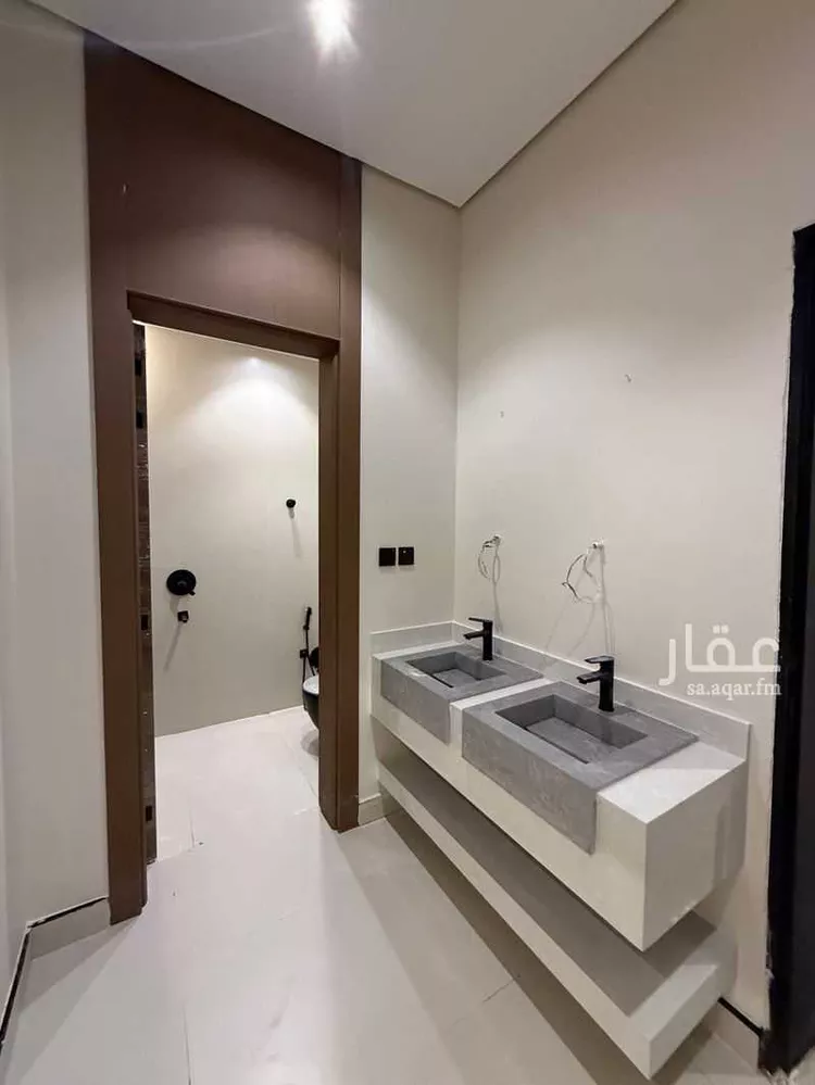 Floor for Sale in Riyadh Al Janadriyah صورة 4