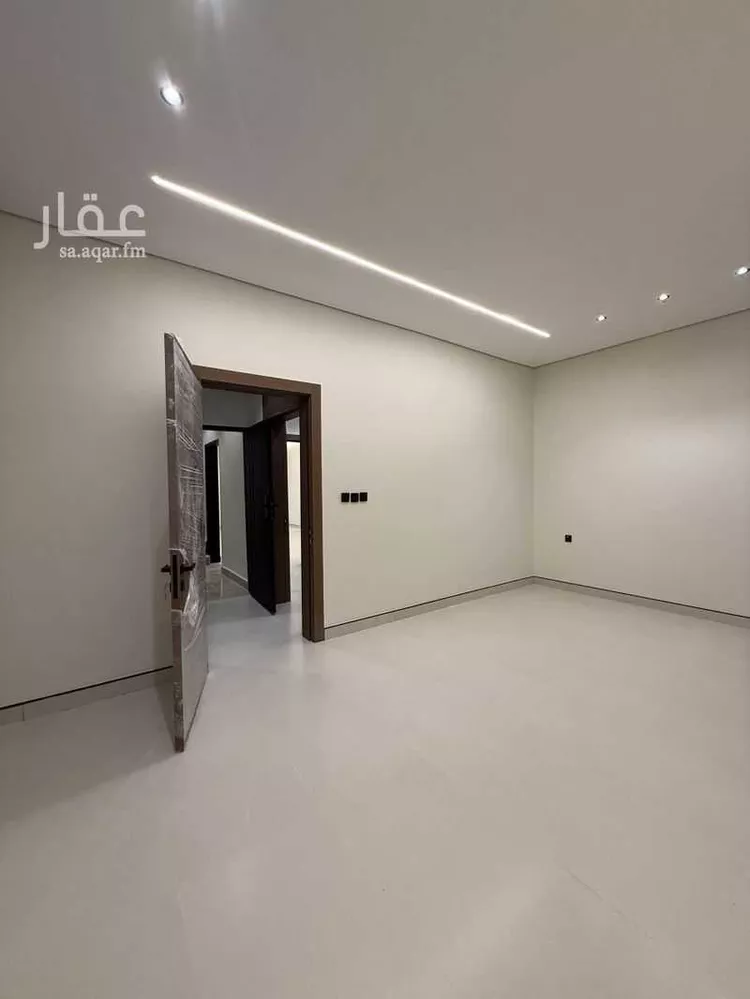 Floor for Sale in Riyadh Al Janadriyah 7