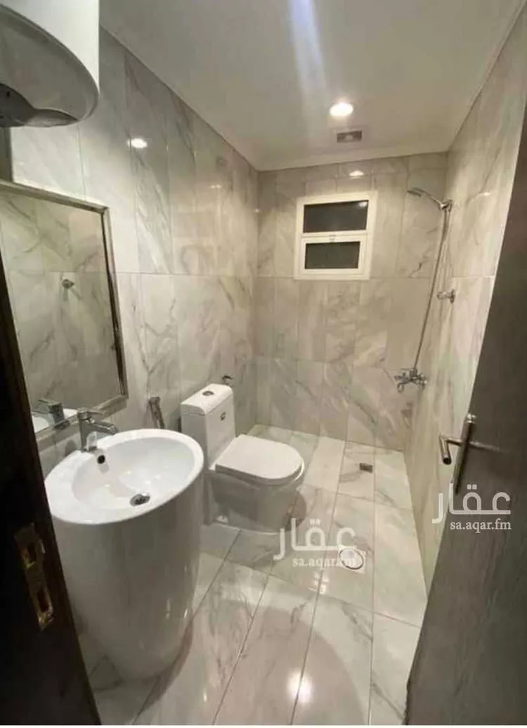 شقة للبيع في شارع الريحان, حي المنتزة, مدينة الدمام, المنطقة الشرقية صورة 4