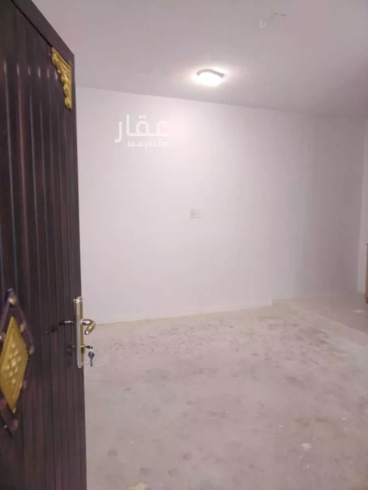 عمارة للإيجار في شارع عسير, حي الثقبة, مدينة الخبر, المنطقة الشرقية