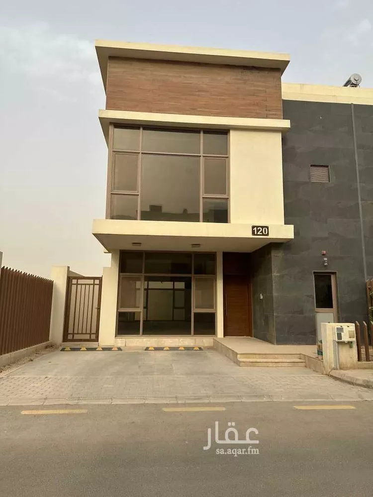 Villa for Sale in Riyadh Al Munsiyah 1 صورة