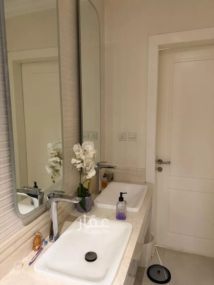 فيلا للإيجار في شارع الذهب, حي لبن, مدينة الرياض, منطقة الرياض صورة 3