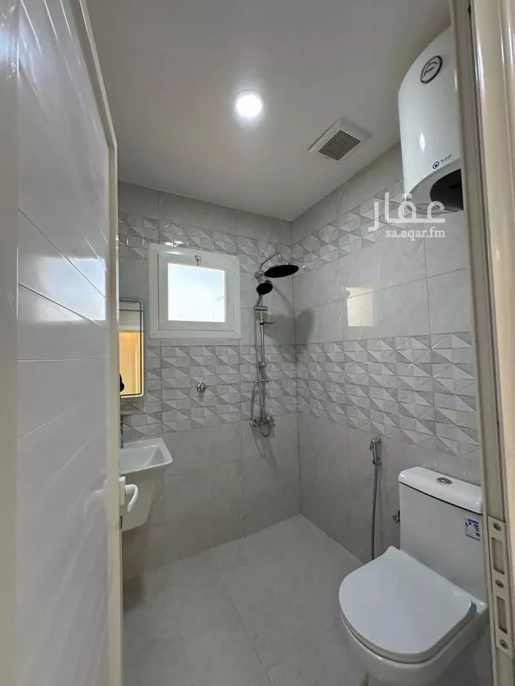 شقة للبيع في شارع العزيزية 46, حي العزيزية, مدينة الجبيل, المنطقة الشرقية صورة 2