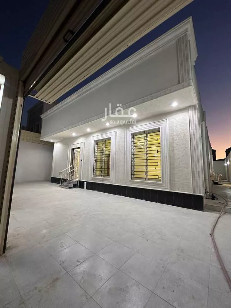 دور للبيع في شارع عباس الشهاري, حي الرحاب, مدينة الطائف, منطقة مكة المكرمة