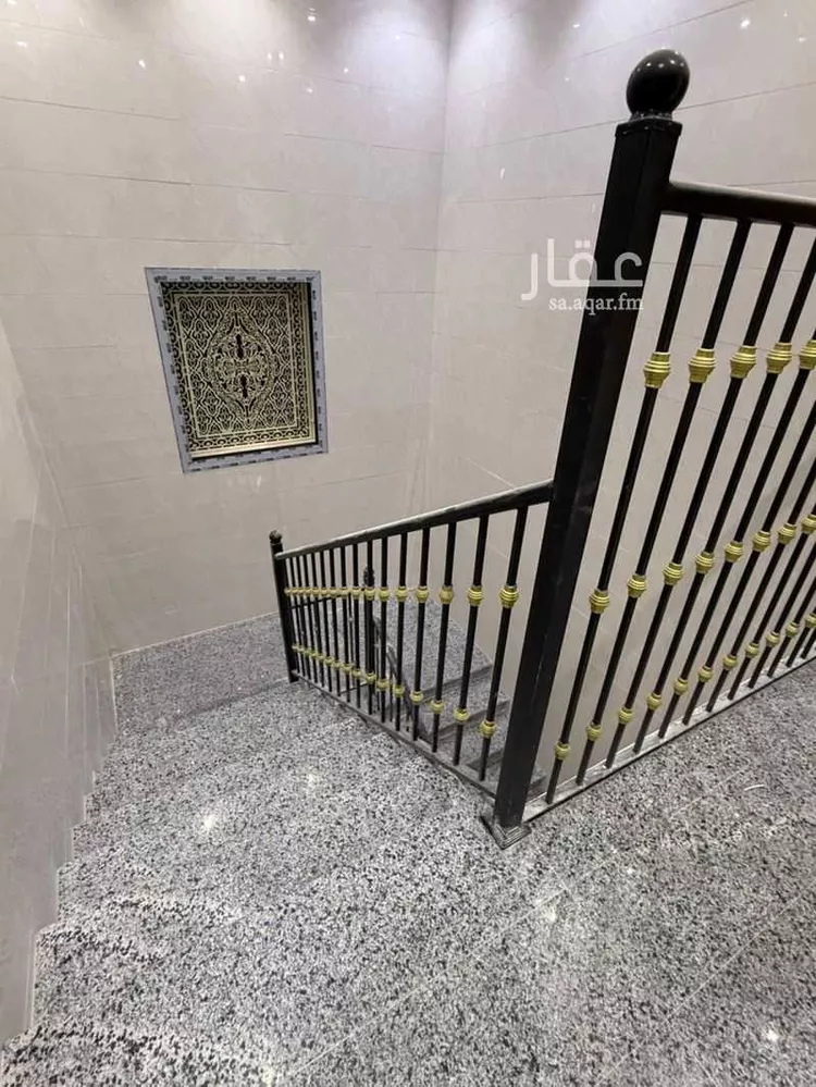 فيلا للبيع في شارع محمد بن احمد بن علي التوزري, حي أبوكبير, مدينة المدينة المنورة, منطقة المدينة المنورة صورة 4