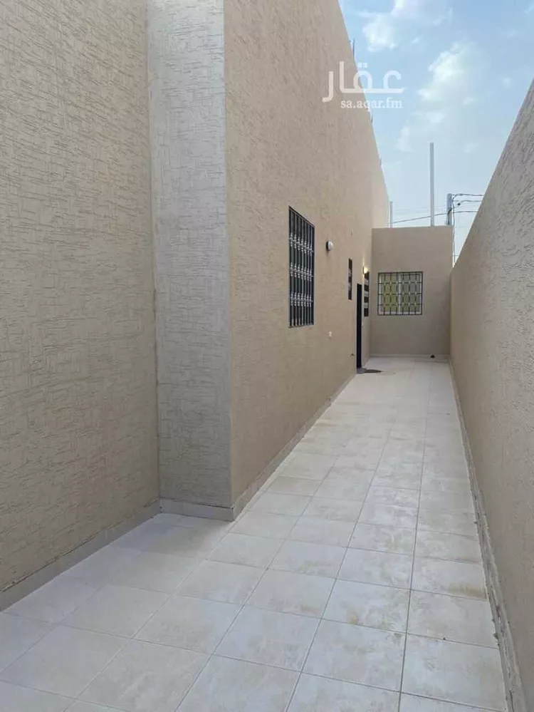دور للبيع في شارع بغداد, حي حي ج7, مدينة حريملاء, منطقة الرياض صورة 2