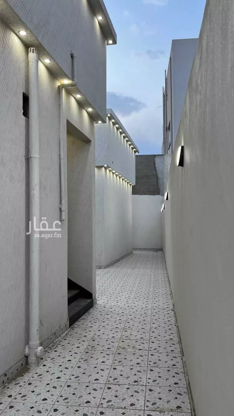 دور للبيع في شارع السوسن, حي السوسن, مدينة أبها, منطقة عسير صورة 2