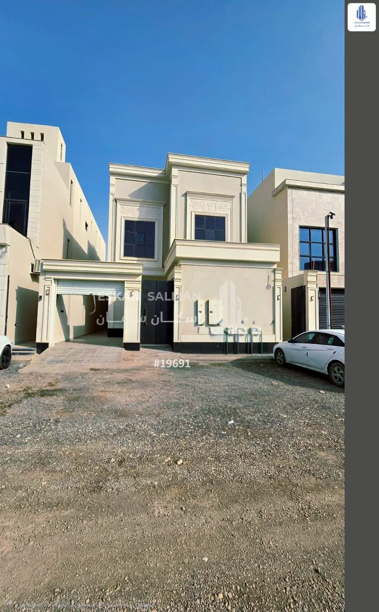 Floor for Sale in Riyadh Al Janadriyah
