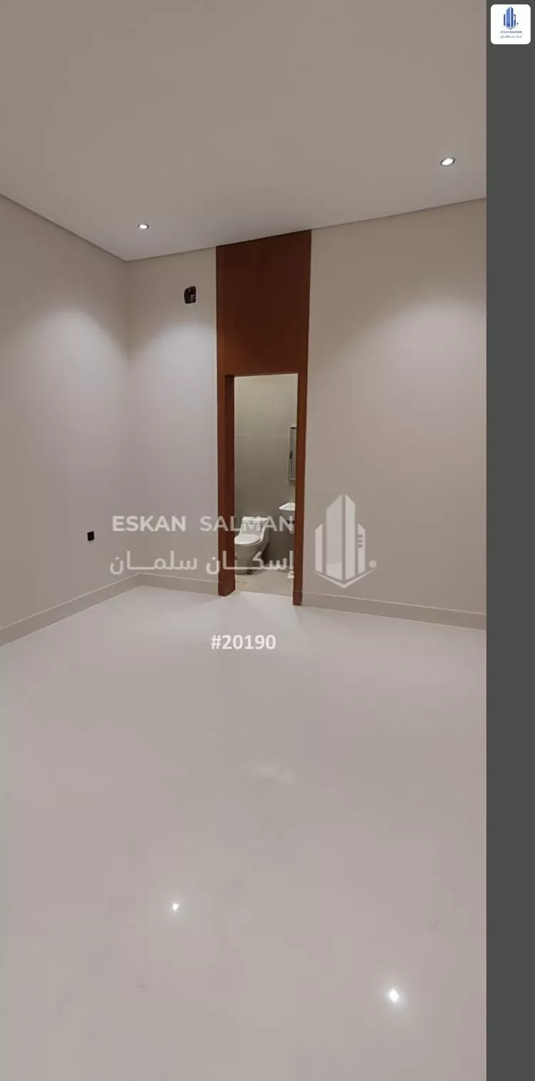Floor for Sale in Riyadh Al Janadriyah 6