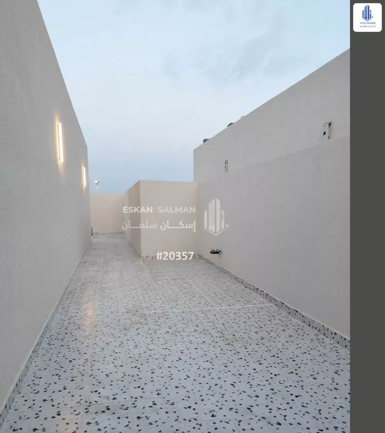 Villa for Sale in Al Khobar Al Amwaj 11