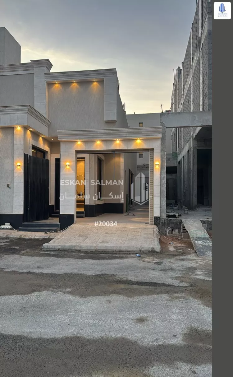 Floor for Sale in Riyadh Al Janadriyah