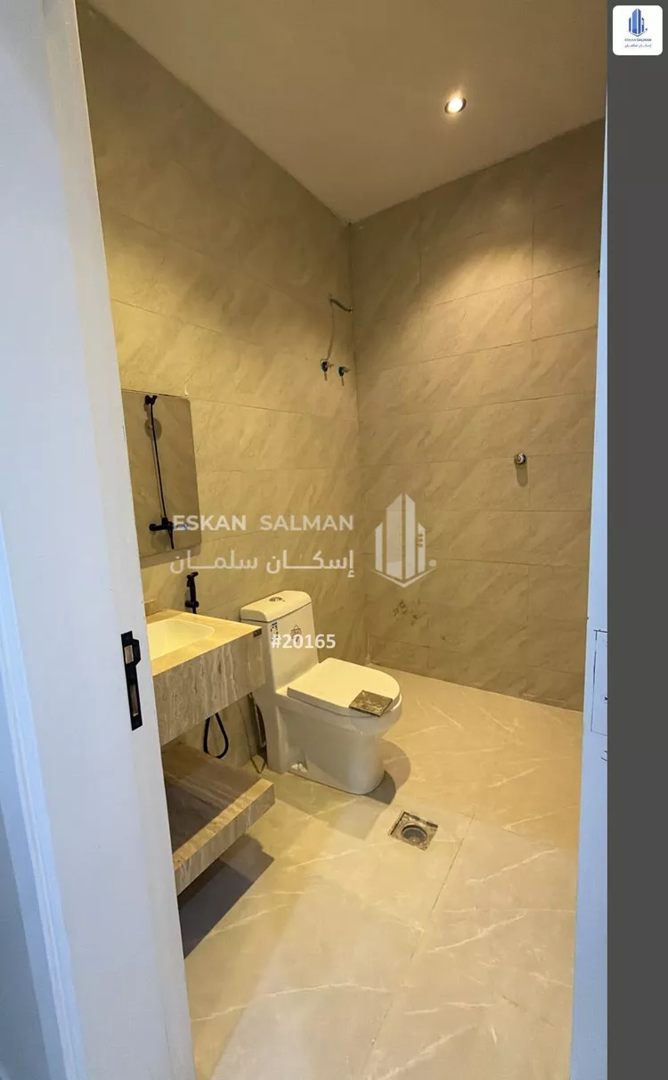 Floor for Sale in Medina Warqan 7