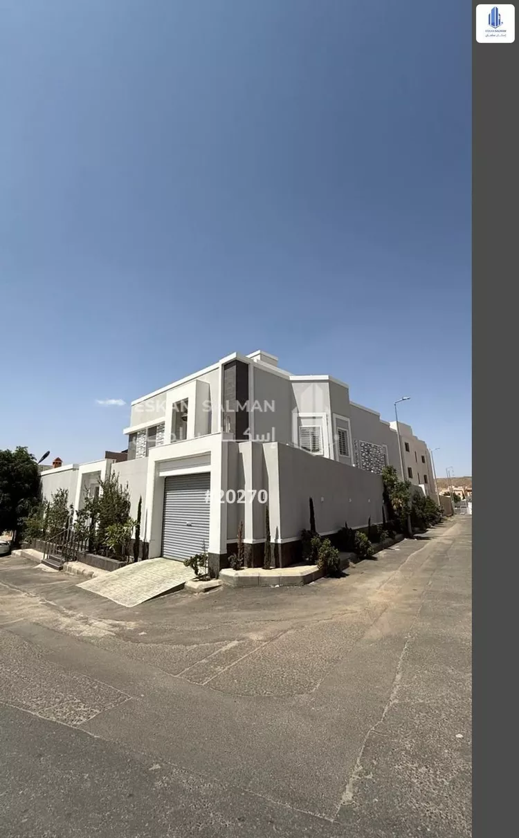 فيلا للبيع في شارع عبدالله العبسي, حي المصيف, مدينة خميس مشيط, منطقة عسير