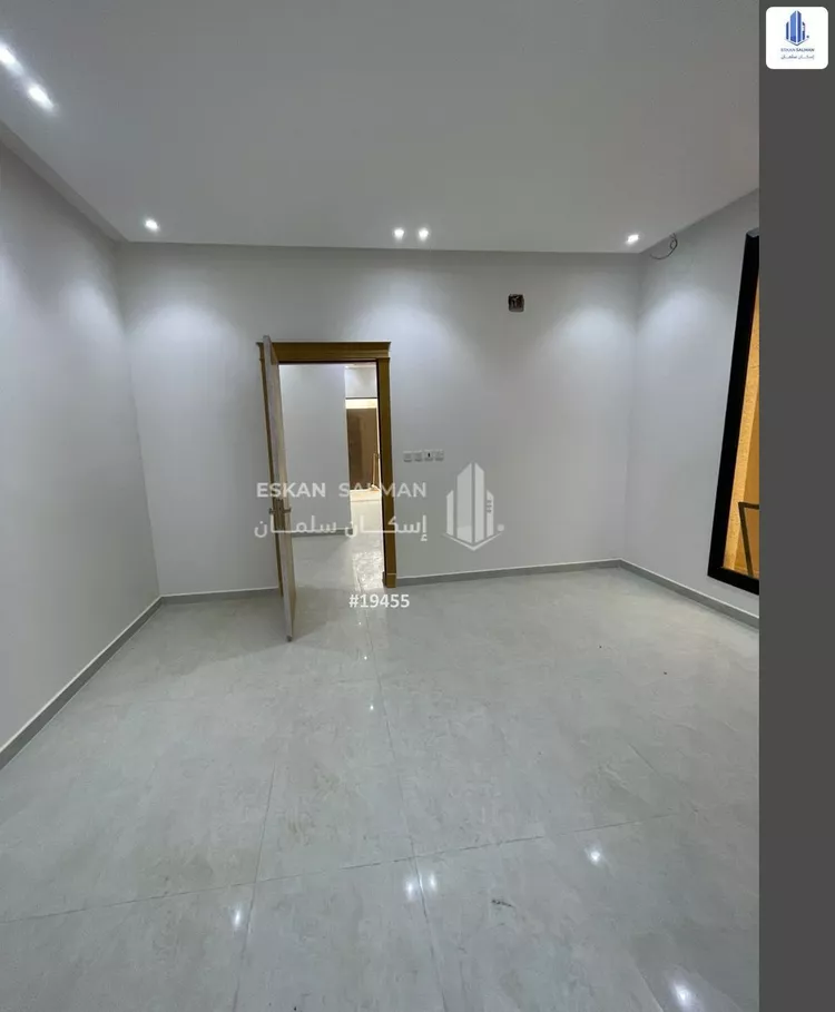 دور للبيع في شارع رقم 15, حي الندوة, مدينة الرياض, منطقة الرياض صورة 2