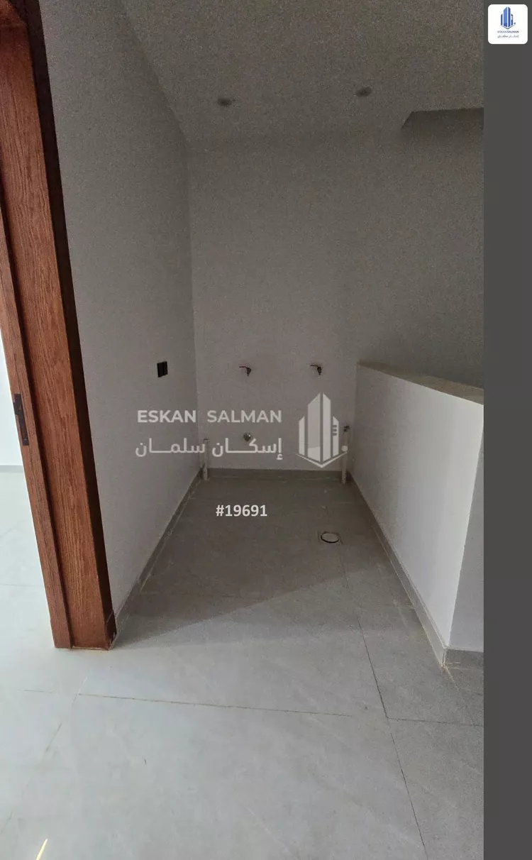 دور للبيع في شارع العمره, حي الجنادرية, مدينة الرياض, منطقة الرياض 8