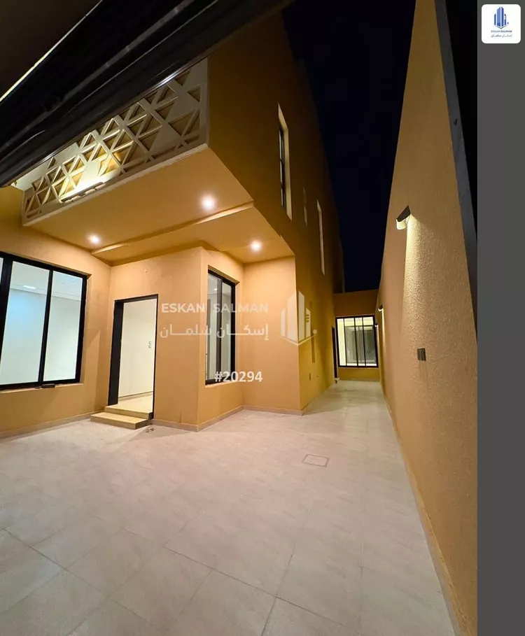دور للبيع في شارع ابن الوراق, حي الرمال, مدينة الرياض, منطقة الرياض صورة 2