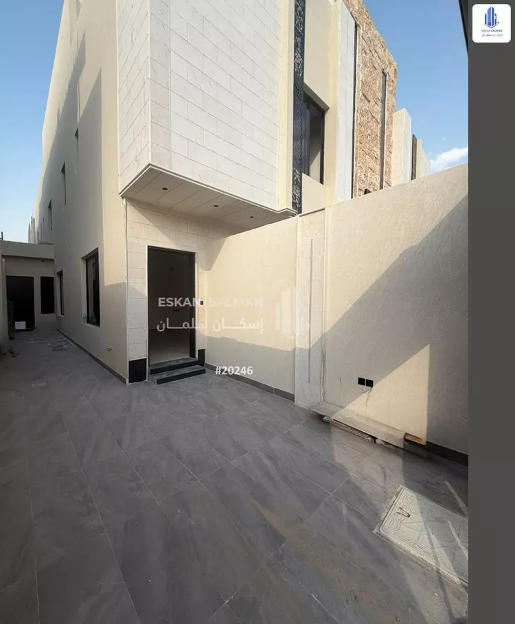 Floor for Sale in Riyadh Tuwaiq صورة 2