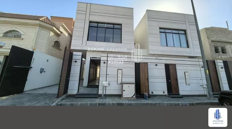 فيلا للبيع في شارع علي بن عبدالكريم, حي إشبيلية, مدينة الرياض, منطقة الرياض