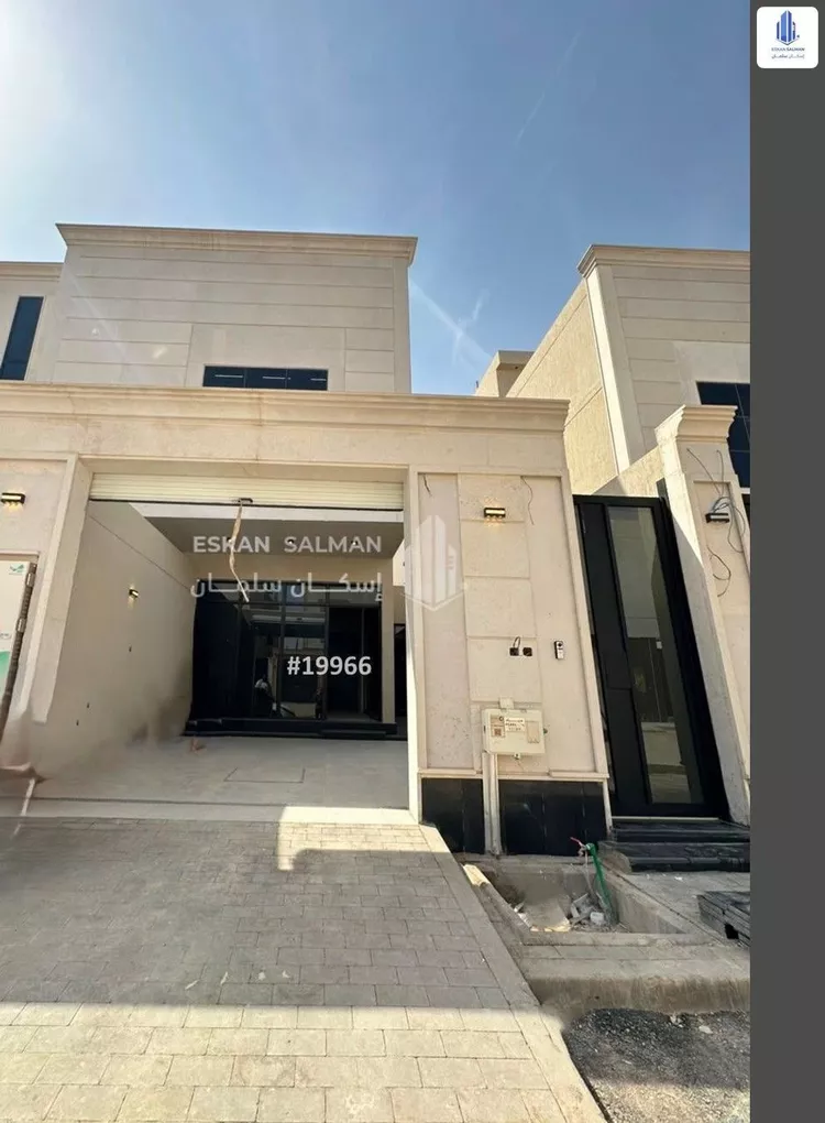 Floor for Sale in Riyadh Al Maizilah