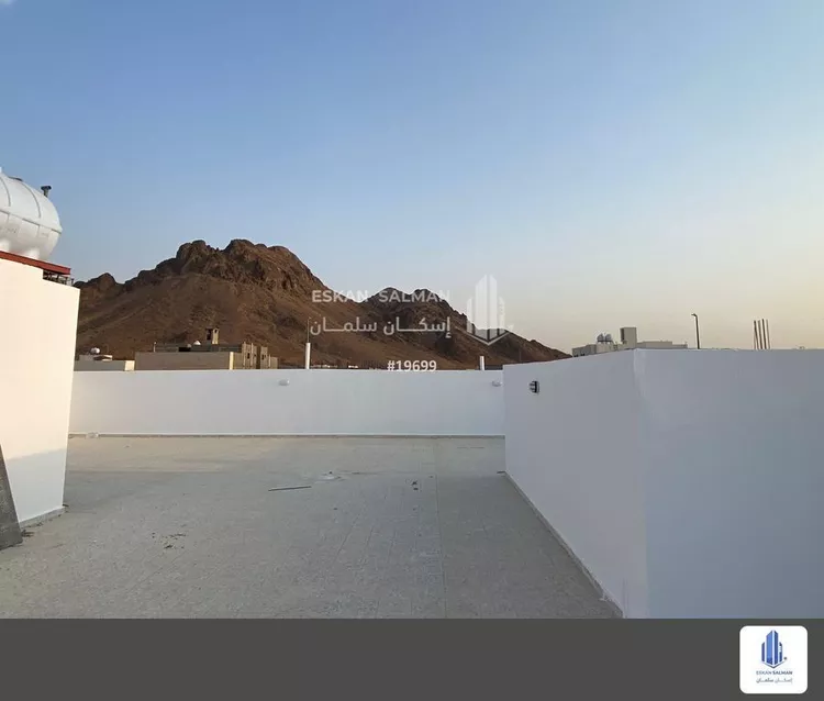 دور للبيع في شارع فاطمة ابنت شريك, حي الصناعية, مدينة المدينة المنورة, منطقة المدينة المنورة 8