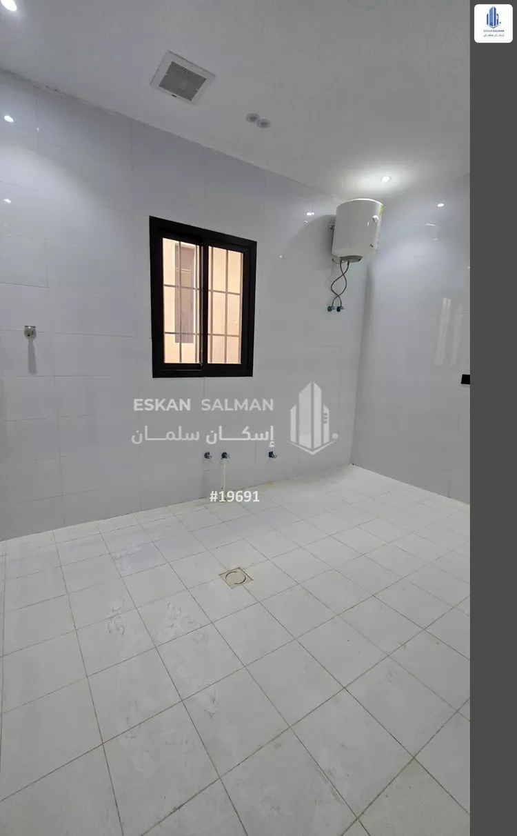 Floor for Sale in Riyadh Al Janadriyah صورة 3