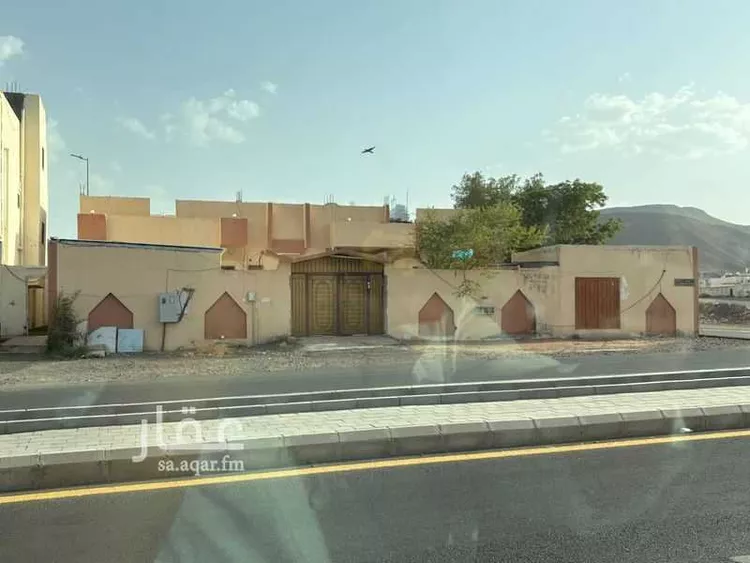 دور للبيع في شارع عبدالرحمن ابن عمرو ابن معاد ، حي العزيزية ، المدينة المنورة ، منطقة المدينة المنورة صورة 4