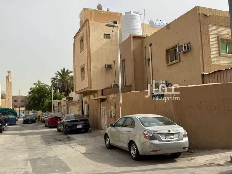 فيلا للبيع في شارع ابن هبيرة, حي الزهراء, مدينة الرياض, منطقة الرياض صورة 2