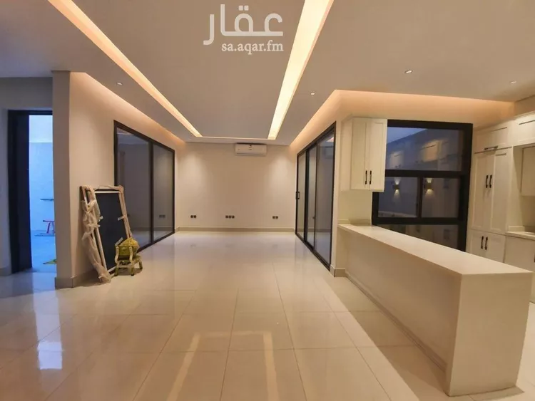 Floor for Sale in Riyadh Al Olaya 8