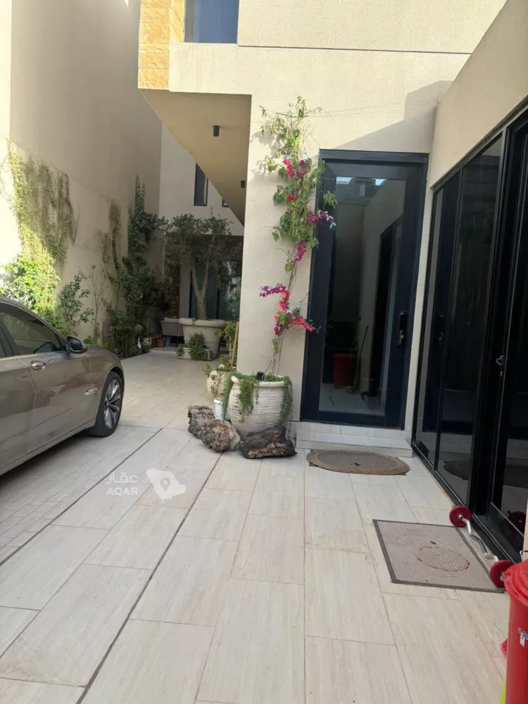 فيلا للبيع في شارع القاسية, حي الربيع, مدينة الرياض, منطقة الرياض 5
