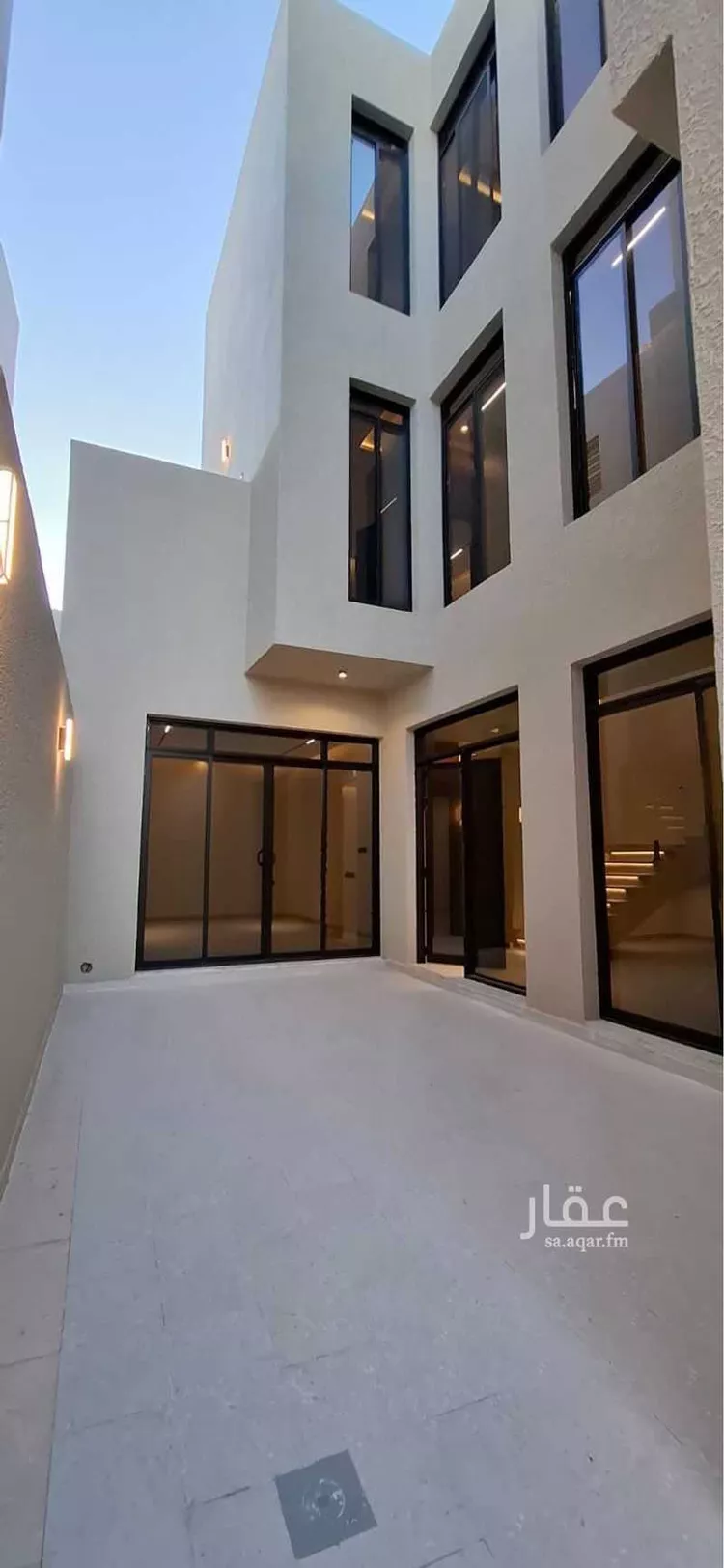 فيلا للبيع في شارع عبدالرحمن الجوهري, حي المهدية, مدينة الرياض, منطقة الرياض