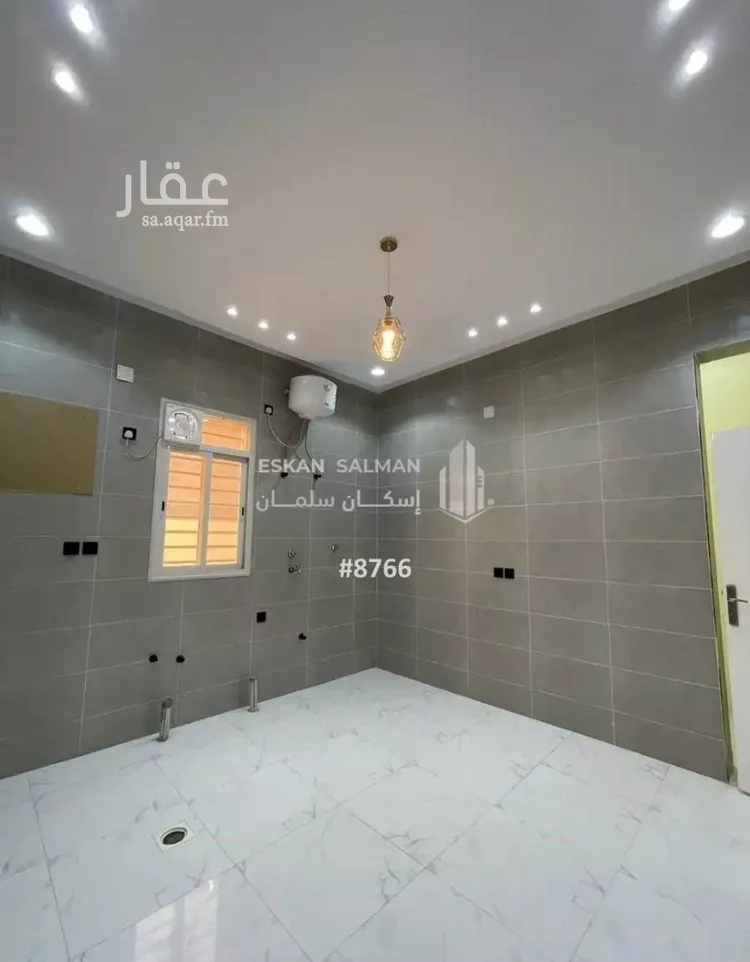 دور للبيع في شارع الخوارم, حي الحيلة الغربي, مدينة محائل, منطقة عسير صورة 2