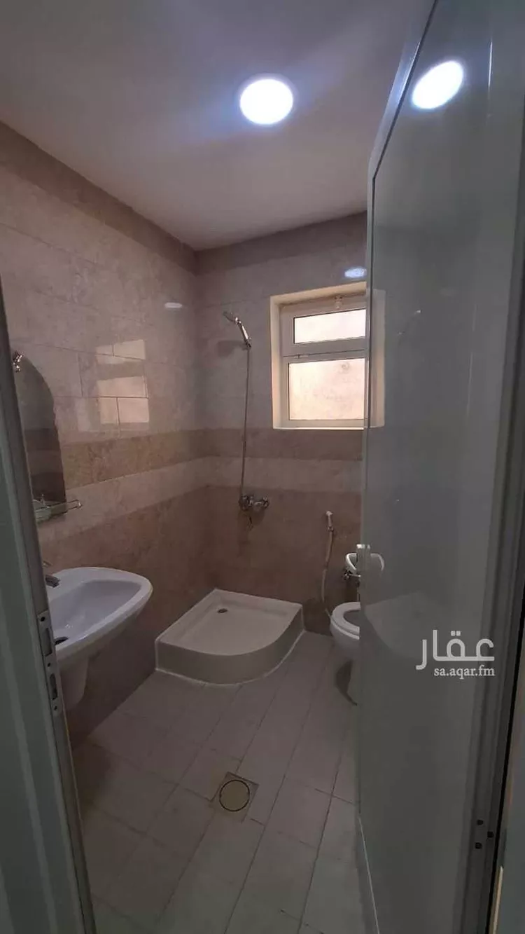 فيلا للإيجار في شارع عبد العزيز القاضي, حي الواحة, مدينة الدمام, المنطقة الشرقية صورة 4