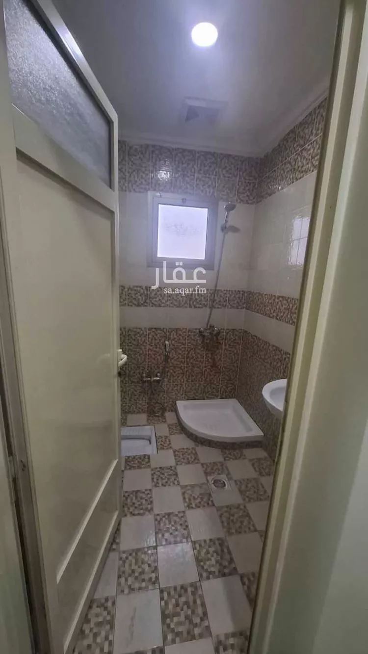 مكتب تجاري للإيجار في شارع الثامن والعشرون, حي العزيزية, مدينة الدمام, المنطقة الشرقية صورة 3