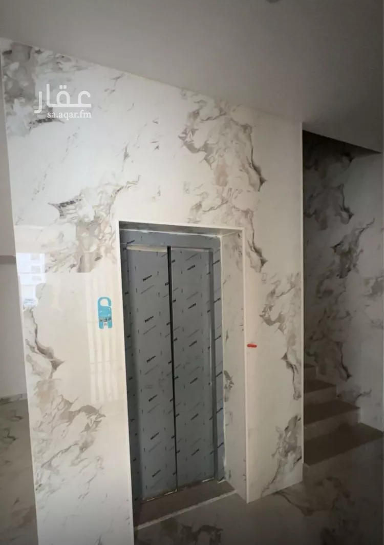 عمارة للبيع في شارع إبراهيم بن أحمد القاضي, حي الدار البيضاء, مدينة الرياض, منطقة الرياض صورة 3