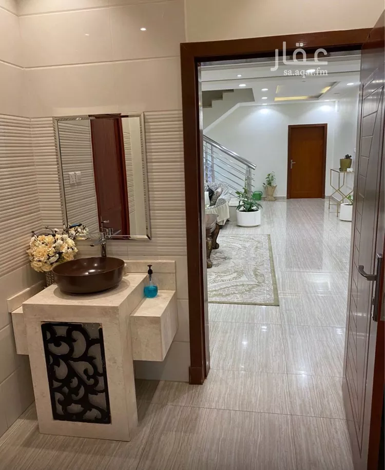 فيلا للبيع في شارع الساعى, حي الفيحاء, مدينة الرياض, منطقة الرياض صورة 2