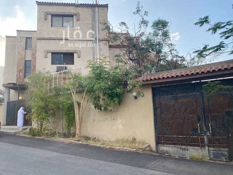 فيلا للبيع في شارع عتبة ابن سالم, حي أم العراد, مدينة امارة منطقة مكة المكرمة - الطائف, منطقة مكة المكرمة