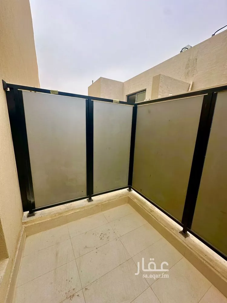 دور للبيع في شارع السلطان قابوس بن سعيد, حي المعيزيلة, مدينة الرياض, منطقة الرياض صورة 4