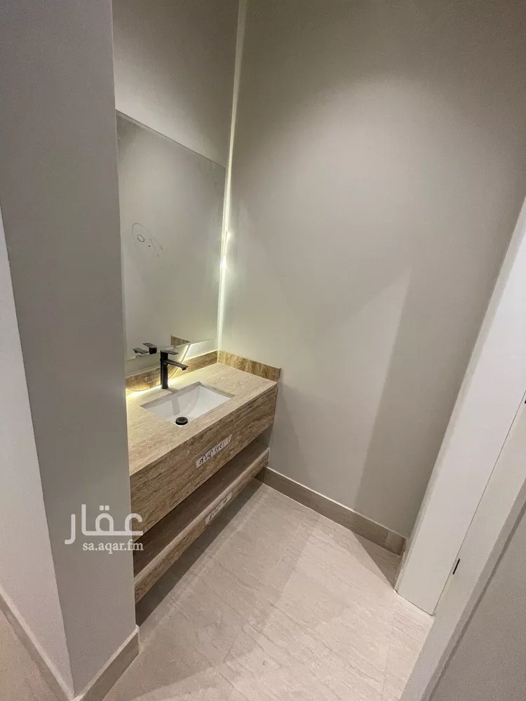 فيلا للبيع في شارع يوسف اللخمي, حي الرمال, مدينة الرياض, منطقة الرياض صورة 4