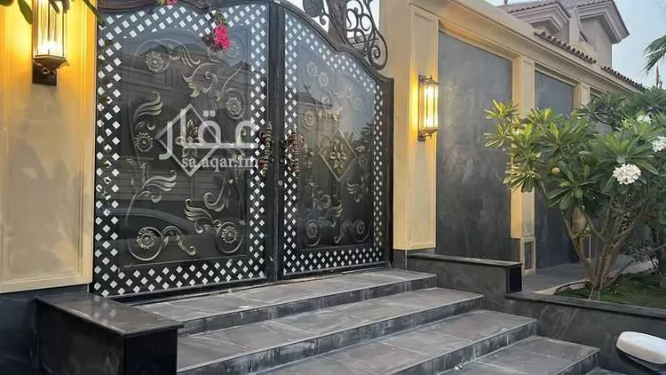 فيلا للبيع في شارع عبدالرزاق بن همام, حي الصفاء, مدينة الدمام, المنطقة الشرقية صورة 2