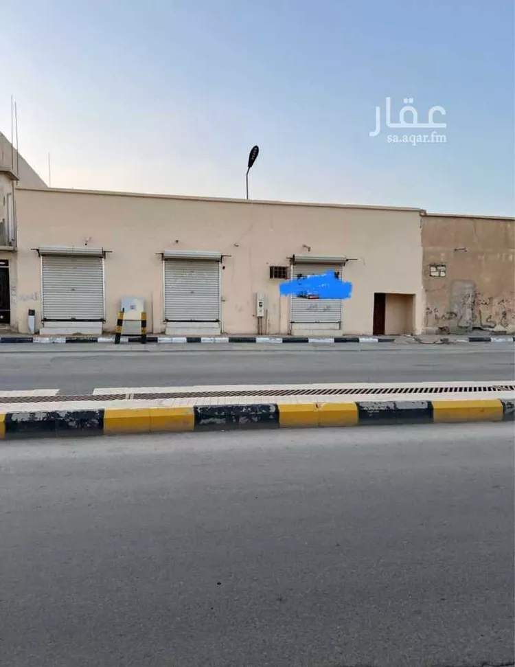 عمارة للبيع في شارع حمزة بن عبدالمطلب, حي العزيزية, مدينة حفر الباطن, المنطقة الشرقية صورة 2