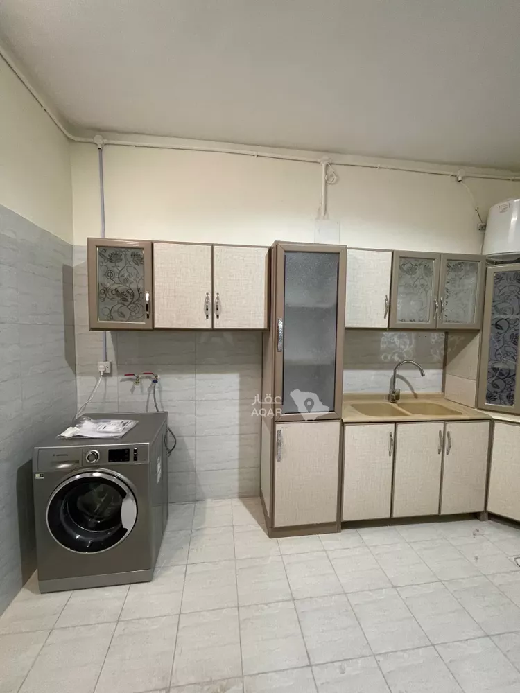 شقة للإيجار في شارع ابن هذيل, حي الخالدية, مدينة الرياض, منطقة الرياض 5