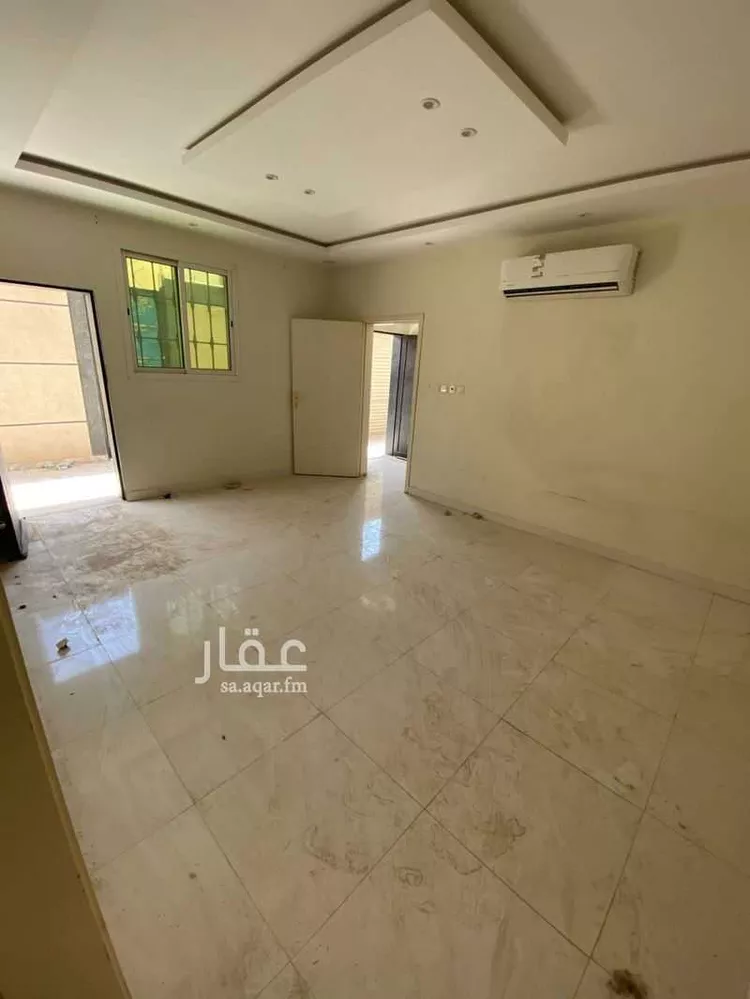 دور للبيع في شارع ابن الناظر, حي العزيزية, مدينة الرياض, منطقة الرياض صورة 4